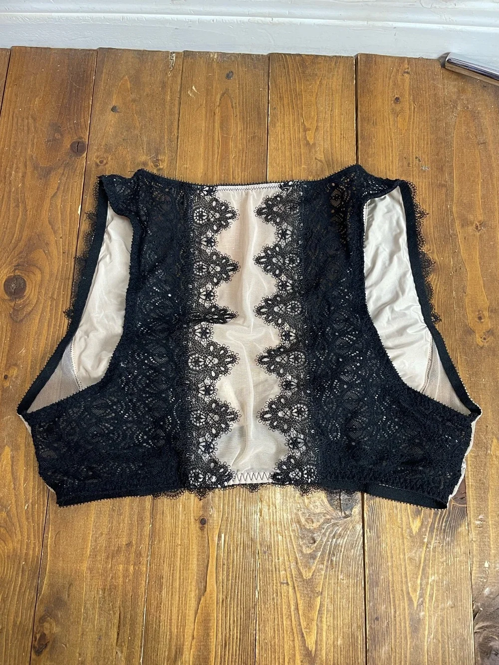 Victoria’s Secret Dream angels lace bralette size large black and nude
